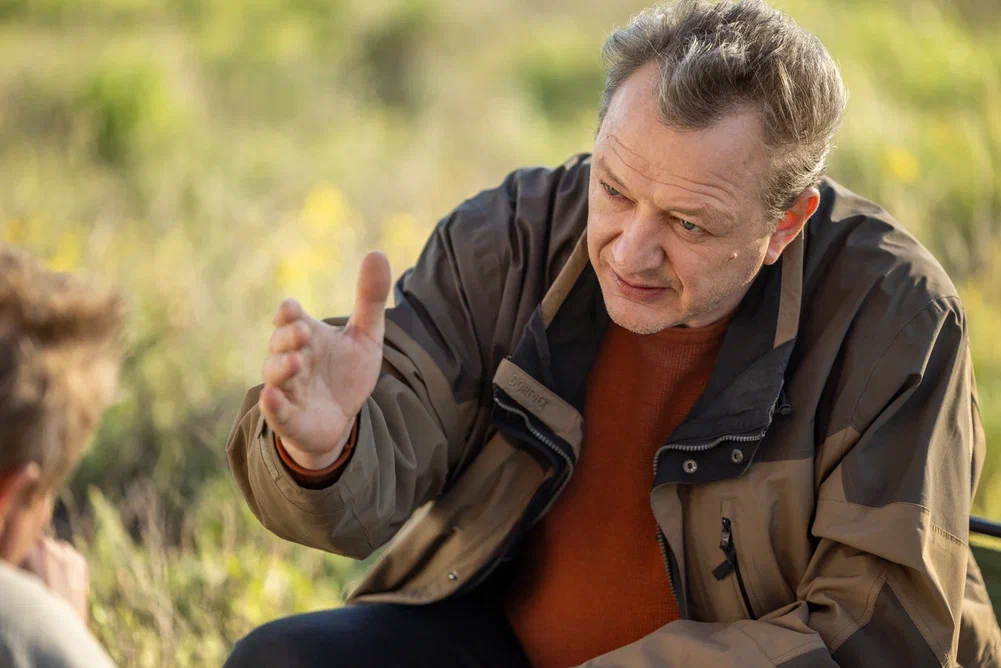 В прокат вышел фильм «СВОИ», основанный на реальных событиях и работе Z-волонтёров в Мариуполе