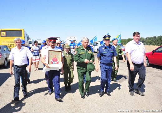 С кубанской земли участники пробега направились в Крым