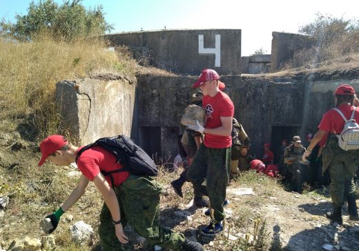 Досаафовцы Крыма в воспитании молодежи применяют различные формы и методы работы