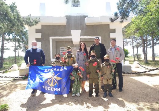 Севастопольцы почтили память погибших воинов на высоте Горная
