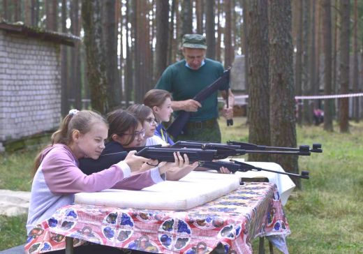 В «Березке» досаафовцы научили ребят многому…