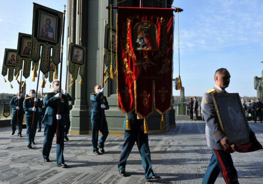 Парад и молебен: в парке «Патриот» отметили День Сухопутных войск России