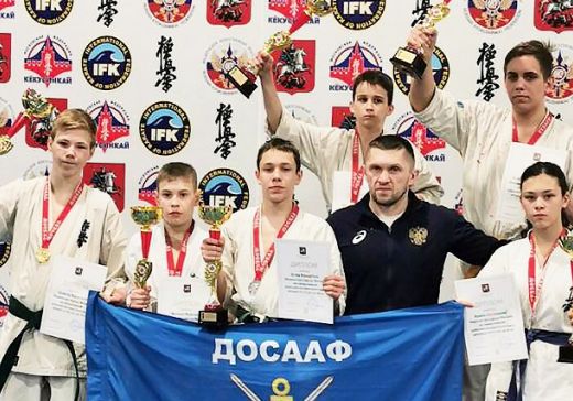 На первенстве Москвы досаафовские каратисты из Калининграда завоевали шесть медалей