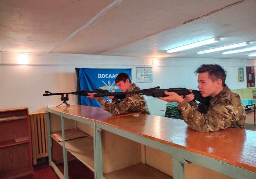 В Кузбассе прошли традиционные соревнования по пулевой стрельбе, посвященные Дню призывника