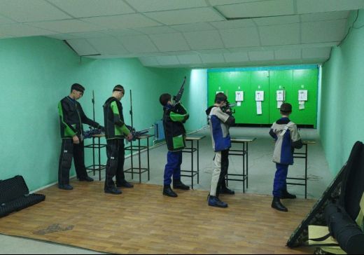 И девушки умеют стрелять…
