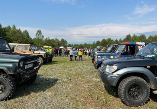 За заветными трофеями по пояс в воде…