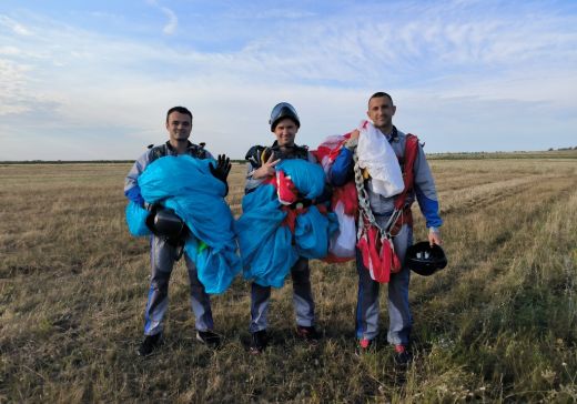 Тренируются покорители космоса…