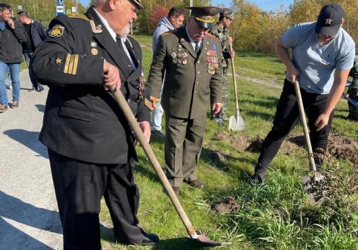 В Сургуте благоустроили аллею ДОСААФ