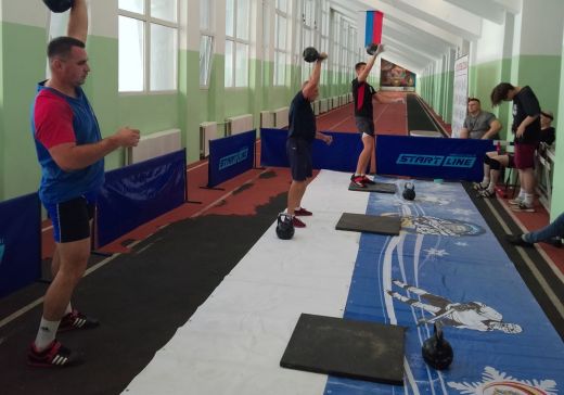 «День гиревика ДОСААФ» в Курске