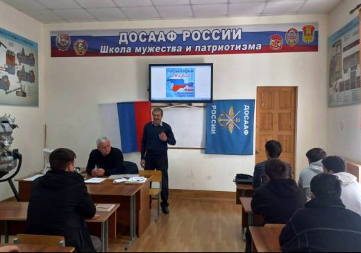 «Урок мужества» в Дербентской автошколе Дагестана