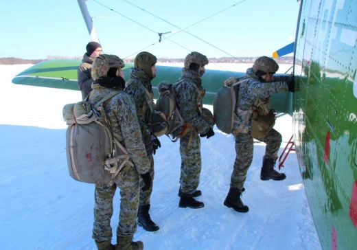 Курсанты Центра специальной подготовки в аэроклубе ДОСААФ