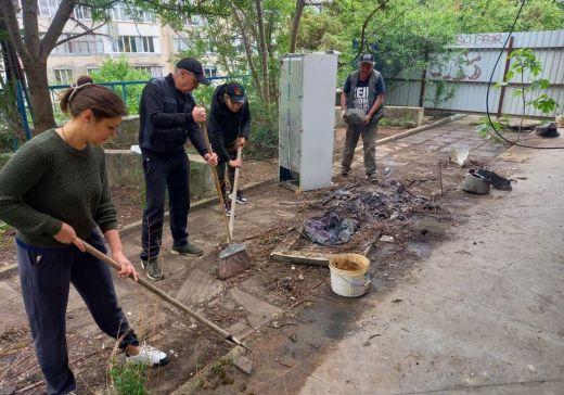 Досаафовцы взяли в руки шанцевый инструмент…
