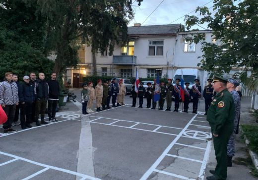 Призывники-досаафовцы Ялты отправились на службу ратную