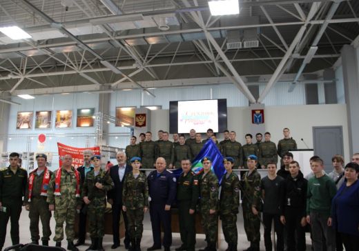 Саратовской молодежи рассказали о службе военной⁣