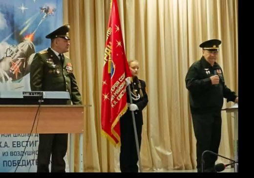 Детскому корпусу пилотов БПЛА вручено знамя