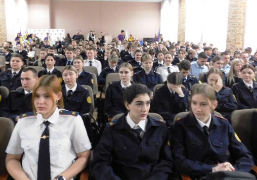 Военно-патриотическому клубу «Рысь» ДОСААФ вручено знамя