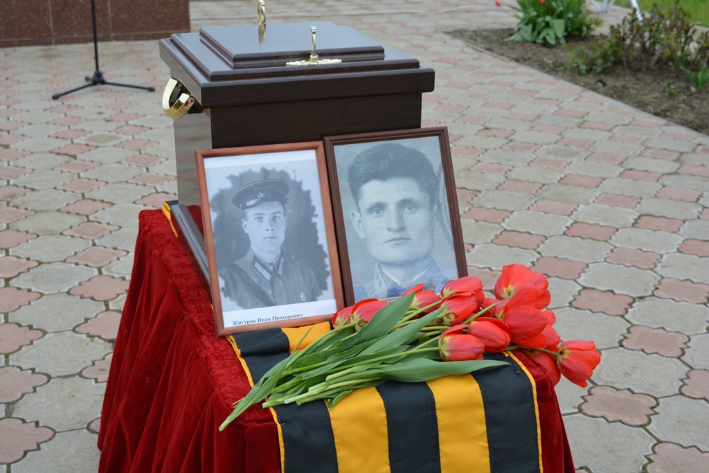 Кубань: торжественное захоронение останков двух советских летчиков и автопробег «Небо Кубани»