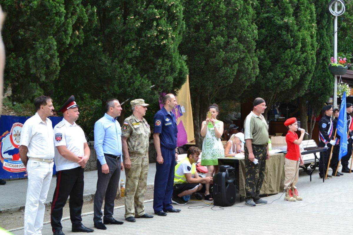 Воспитанники военно-патриотических клубов и юнармейцы Крыма совершенствуют свои навыки