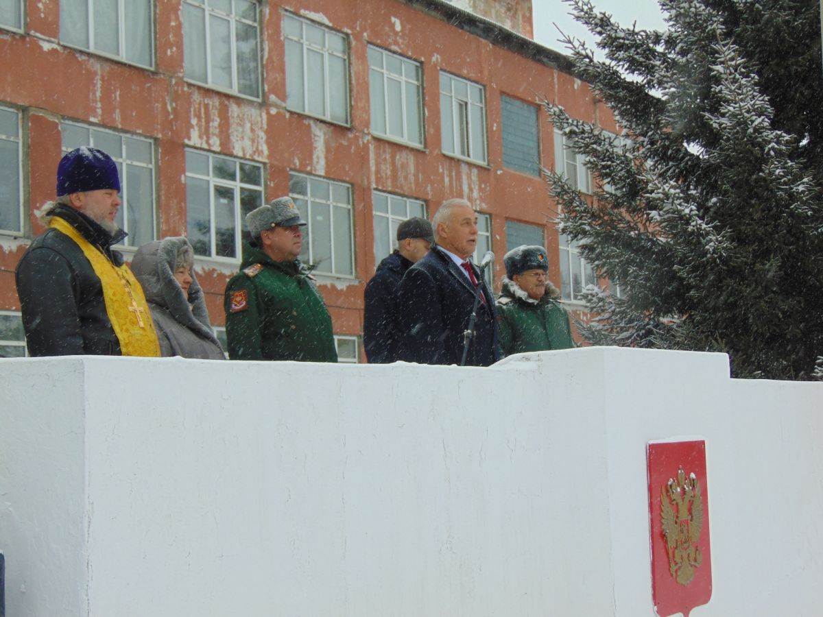 Иркутск: после митинга – в войска…
