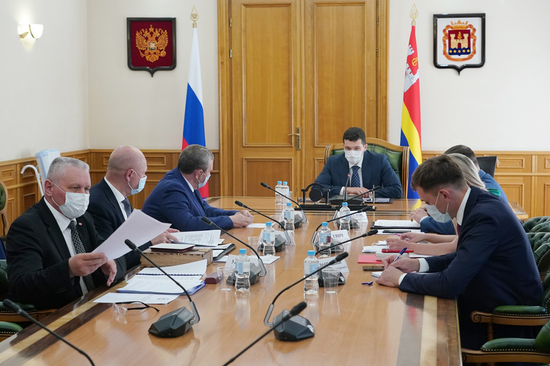 Встреча председателя ДОСААФ России и губернатора Калининградской области