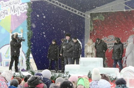 Традиционную «Зимнюю сказку» устроили для детей в Новосибирске