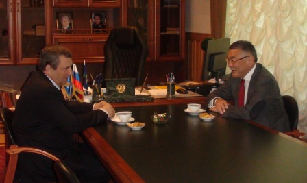 Председатель ДОСААФ России встретился с главой Республики Калмыкия