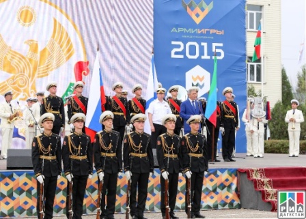 Председатель дагестанского ДОСААФ посетил открытие «Армиигр-2015» в Каспийске