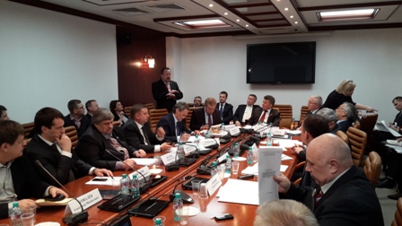Заседание «круглого стола», посвященное поисковой работе и содержанию воинских захоронений, прошло в Комитете Совета Федерации по обороне и безопасности