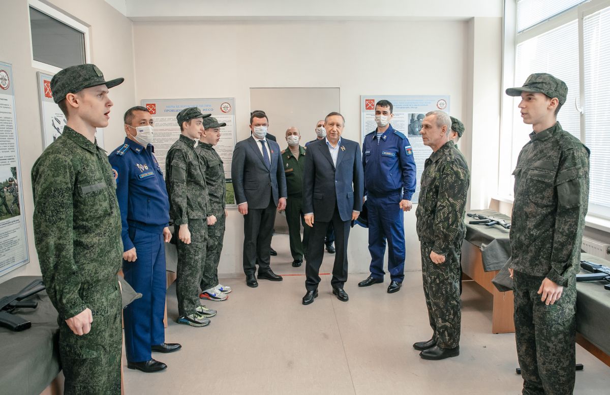 Губернатор Санкт-Петербурга посетил центр Авангард ДОСААФ России