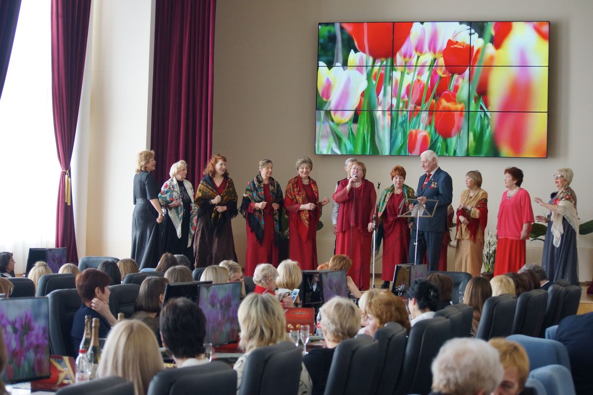 В ДОСААФ поздравили женщин с 8 Марта