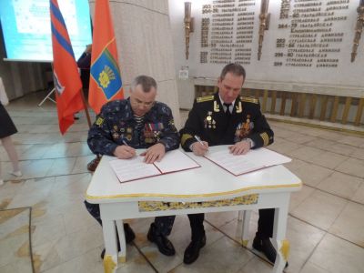 Астраханские общественники посетили военнослужащих-земляков