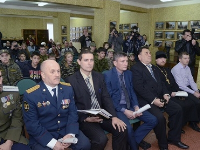 Курсанты военно-патриотического клуба ДОСААФ стали «шерстнёвцами»