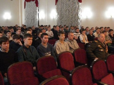 На «Дне призывника» кировские школьники узнали многое о ДОСААФ