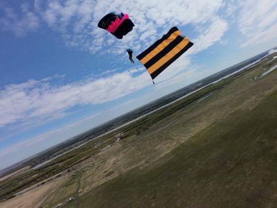 Омское отделение ДОСААФ России поднимет Знамя Победы и Георгиевскую ленту на высоту 1500 метров