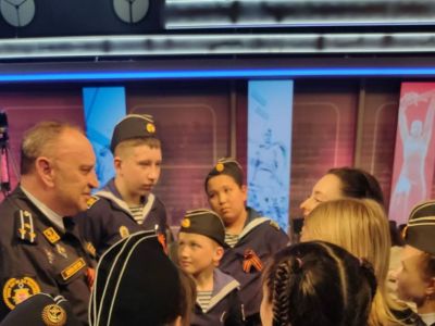 Юнги Омского ДОСААФ стали участниками передачи «Диалог с героями: разговор о главном»