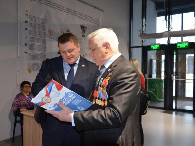 90-летие Калужской оборонной организации отметили изданием книги