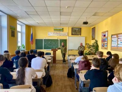 В Университетском колледже ЯрГУ прошла встреча с представителями ДОСААФ России