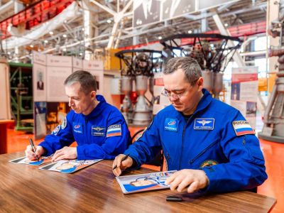 Космонавты увидели создание двигателей РД-107А и РД-108A в ракетном сердце страны