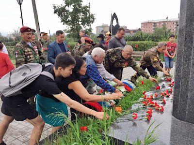 В Бурятии почтили память Героя России Алдара Цыденжапова