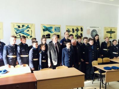 Симферопольские кадеты встретились с героями-летчиками