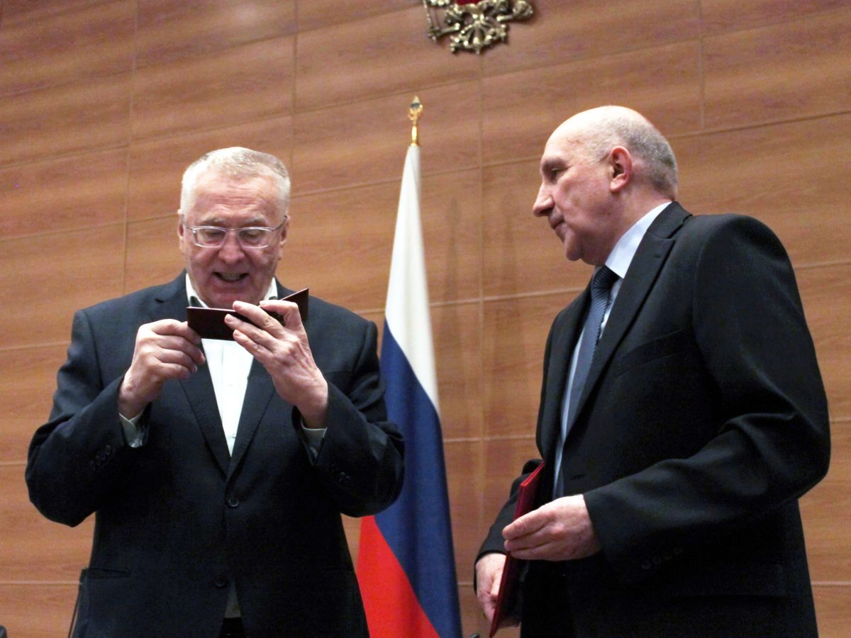 Лидер фракции ЛДПР Владимир Жириновский восстановил членство в ДОСААФ