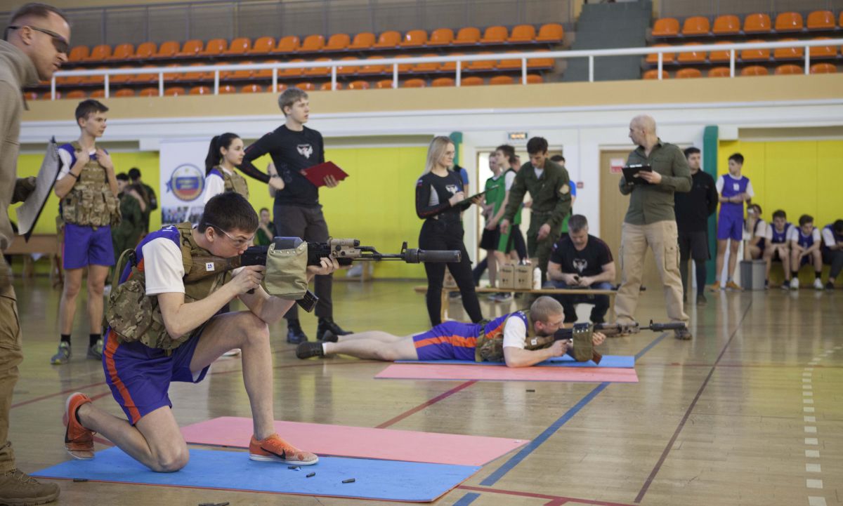 Оборонно-спортивный тренинг для юнармейцев «Защитник будущего» прошел в Москве