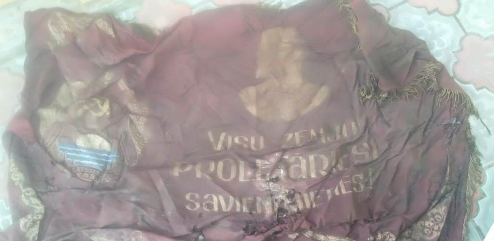 Тульские поисковики ДОСААФ нашли знамя московских ополченцев