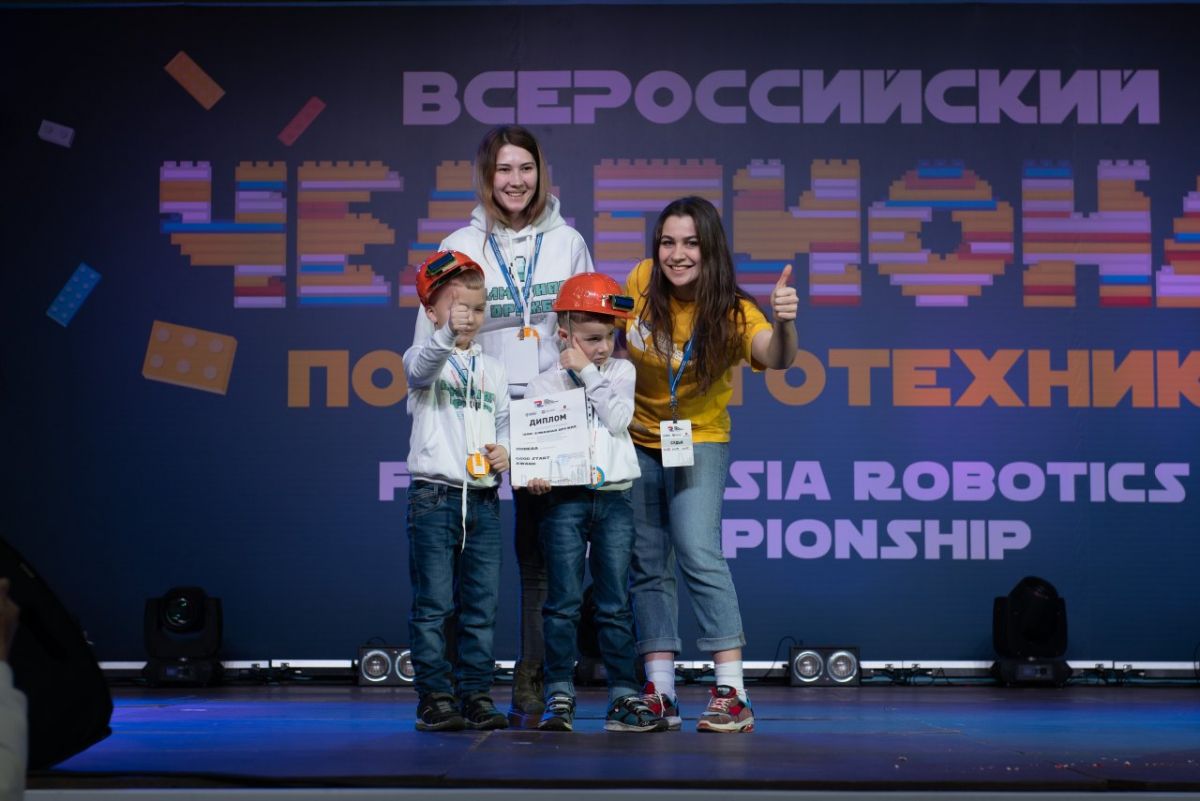Команда ДОСААФ Севастополя победила на всероссийском чемпионате робототехники
