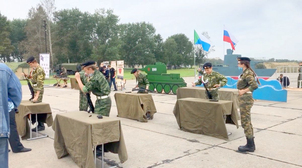 В Хабаровске региональное отделение ДОСААФ приняло участие в форуме «Армия-2020»