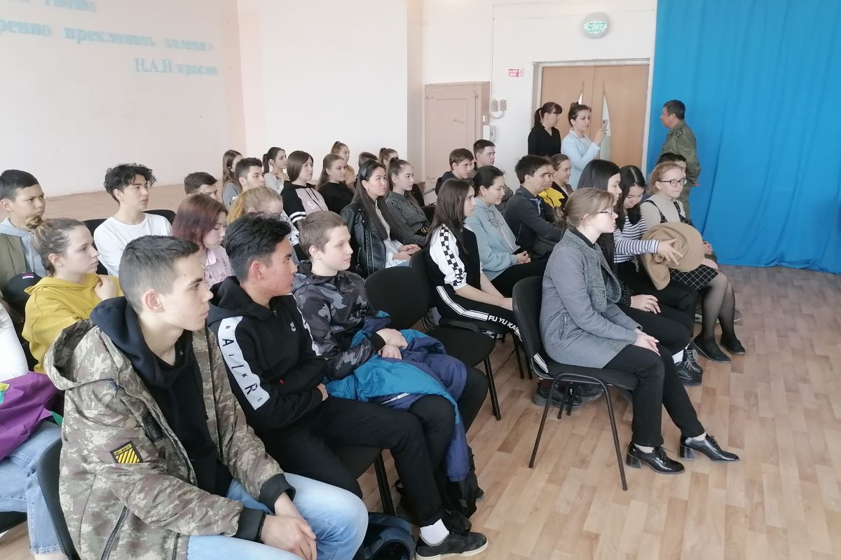 Учащимся сельской школы рассказали о подвиге Юрия Гагарина