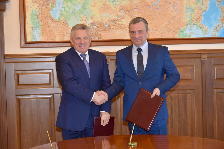 На встрече председателя ДОСААФ России и губернатора Хабаровского края заключено соглашение о сотрудничестве