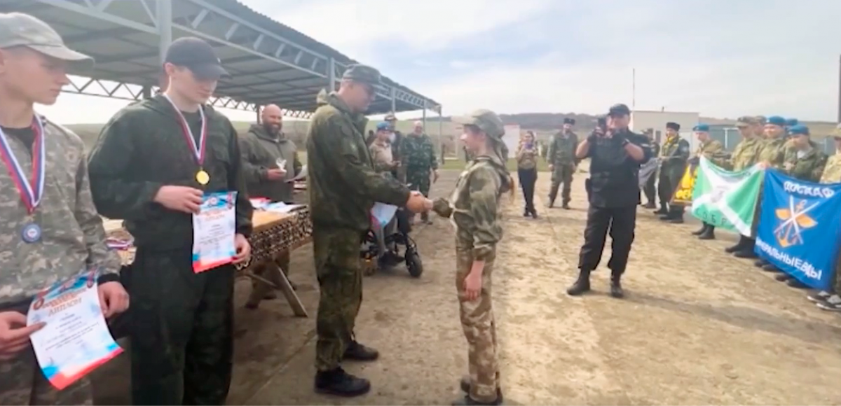 ДОСААФ в Ставрополье провёл соревнования «День юного Ворошиловского стрелка»