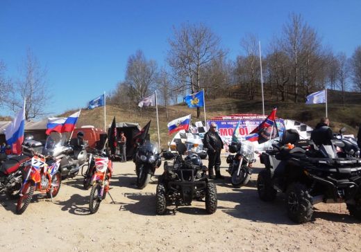С «Ваулиных гор» стартовали чемпионат и первенство Псковской области по мотокроссу