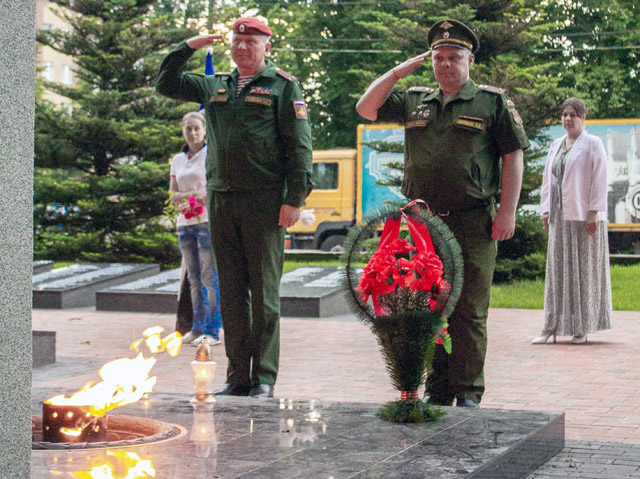 Досаафовцы зажгли свечи Памяти